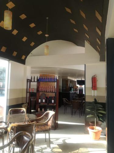Essen und Erfrischungen, Hotel "VIRGEN DEL SOCAVON" in Oruro