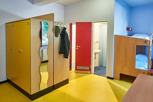 Habitación compartida, para hombres, ducha, 6 personas