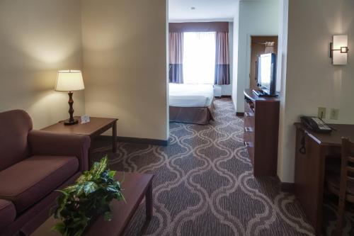 Ashmore Inn and Suites Lubbock