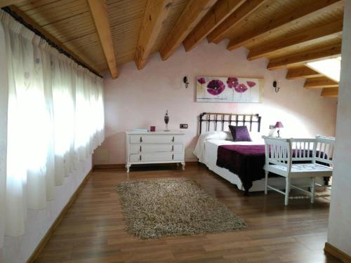  Casa rural Lucia, Pension in La Horcajada bei La Aliseda de Tormes