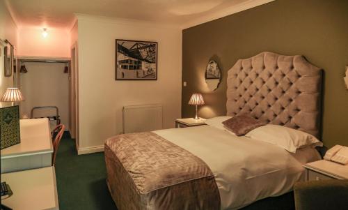 Garrison Hotel - image 8