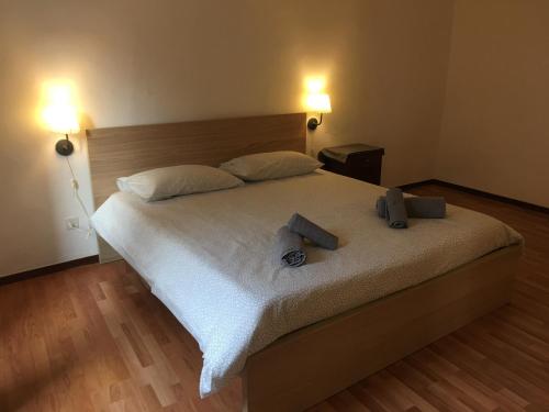Double Room image 8