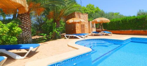 Can Crestall, Campos (foto 10)