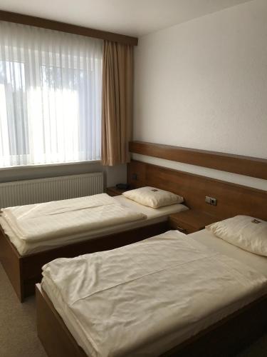 Hotel Esinger Hof garni 1.5km von Tornesch entfernt