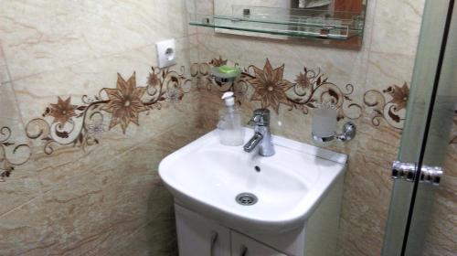 Comfortable studio apartment, near the metro station, Tbilisi City (photo 8)