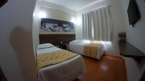 2 twin beds
