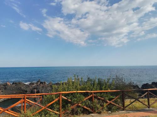 B&B la spiaggetta di Stazzo - image 5