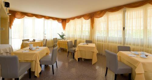Albergo Costantini - image 8