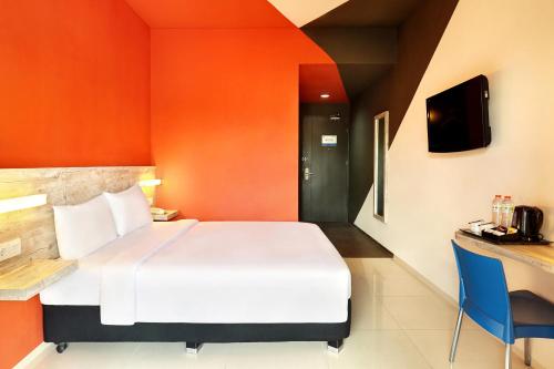 Classic Double Room image 2