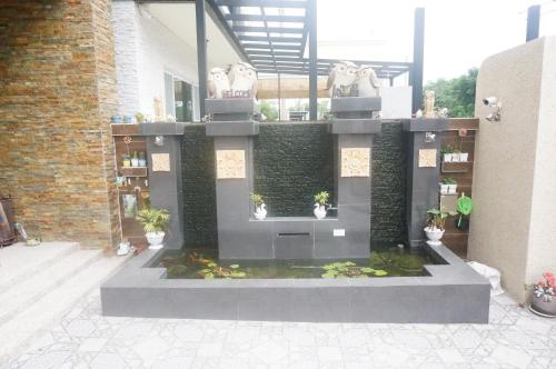 荷比8号电梯民宿 荷比8号电梯民宿