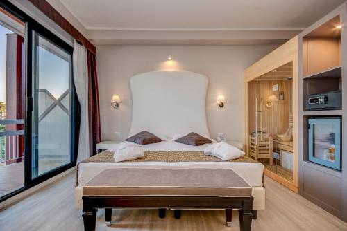 2 twin beds