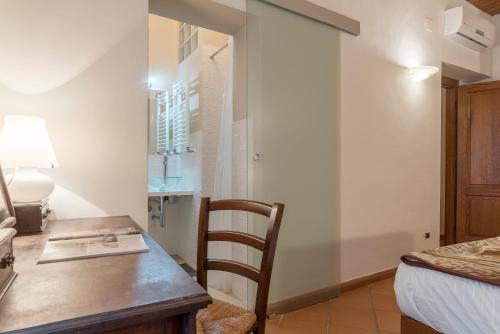 Villa Borghese Roomy Flat - image 5