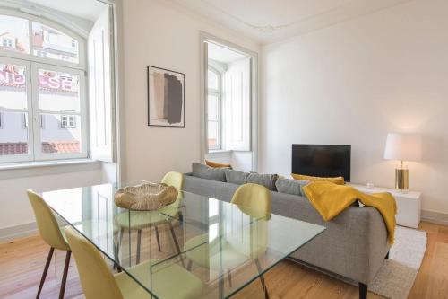 Fancy Downtown Lisbon Apartment by LovelyStay 2