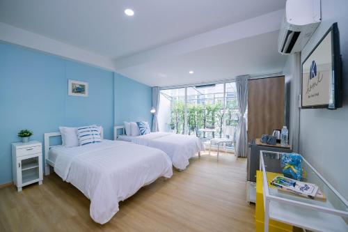 Grand Deluxe Twin Room with Balcony room in K Home Asok