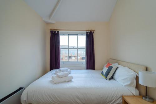 Minimalist 2 Br Next To London City And Algate St