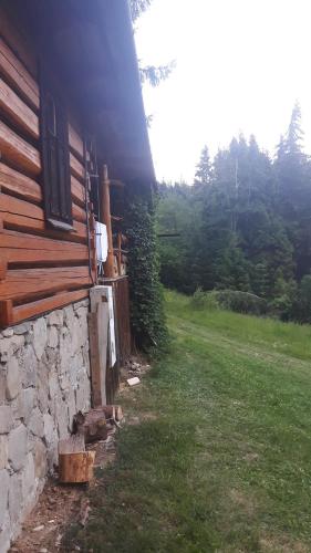Bacówka w sercu gór - dom z bali w Gorcach Bacówka w sercu gór - dom z bali w Gorcach