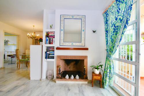 Polarsol 3 Townhouse in Club la Costa by Rafleys