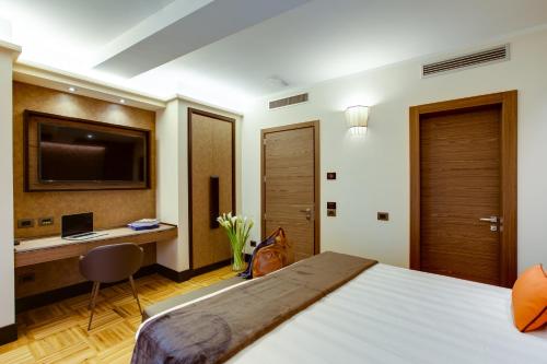 Solo Experience Hotel - image 2