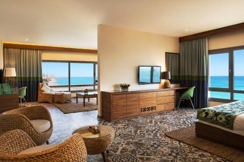 The Palms Beach Hotel & Spa