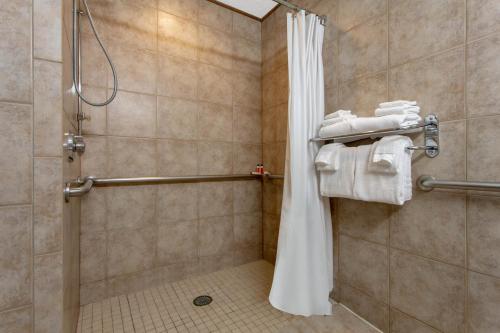 Microtel Inn & Suites by Wyndham Lillington/Campbell University in Lillington, USA