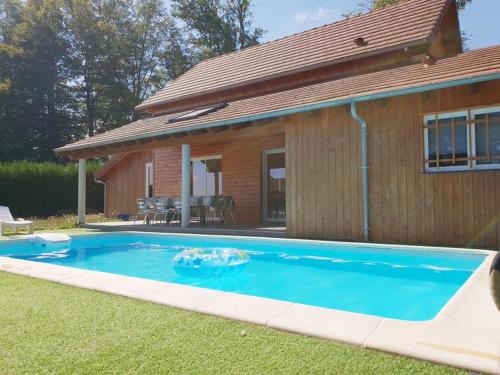 D&O - Guesthouse - "la Pinède" (D&O - Guesthouse - "la Pinede") in Laroquebrou