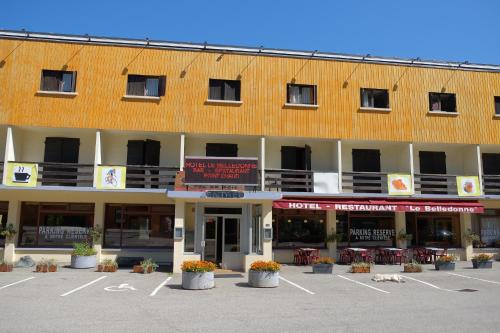 Hotel Belledonne - Le Bourg-dʼOisans