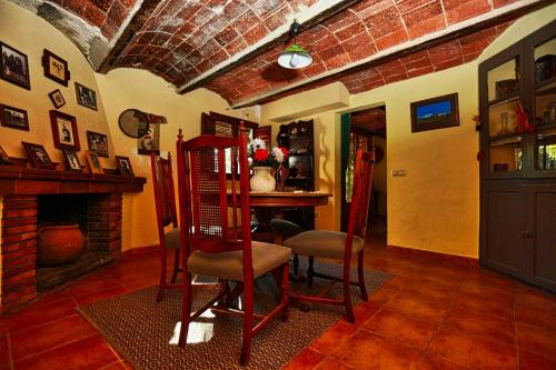 Can Micos - casa rural & events in Sils