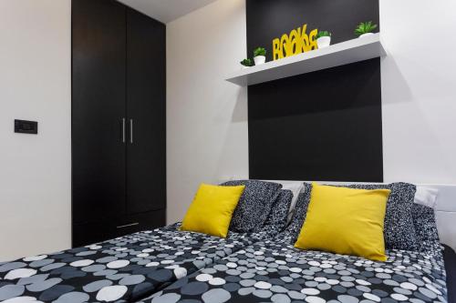 Park Apartment - image 2