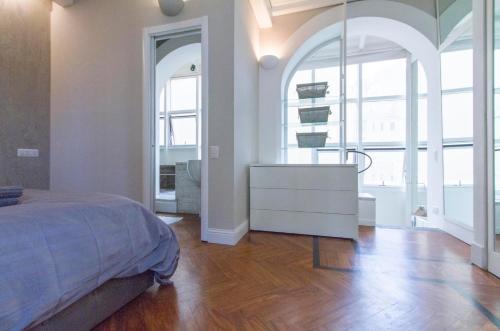 Elegante e completamente arredato apt in Duomo - image 9