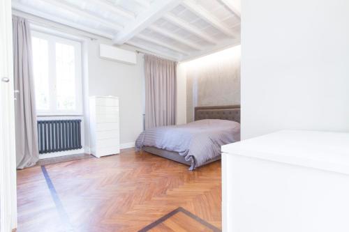 Elegante e completamente arredato apt in Duomo - image 12