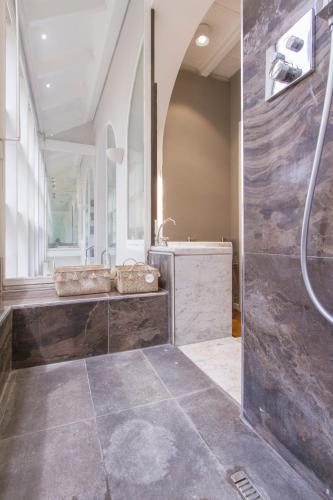 Elegante e completamente arredato apt in Duomo - image 8