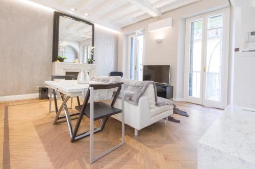 Elegante e completamente arredato apt in Duomo - image 3