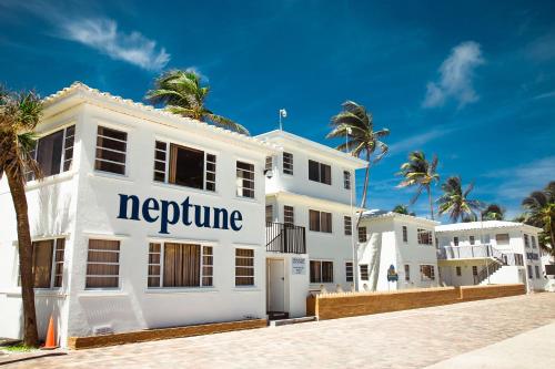 Neptune Oceanfront Rentals - 전망