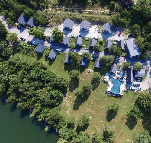 Alpine Lodge Resort – Branson, MO