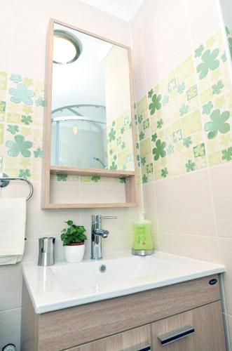 Apartments Flores - image 10