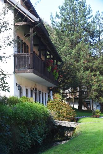 Domačija Šeruga Countryside hotel (Domacija Seruga Countryside hotel) in 新梅斯托