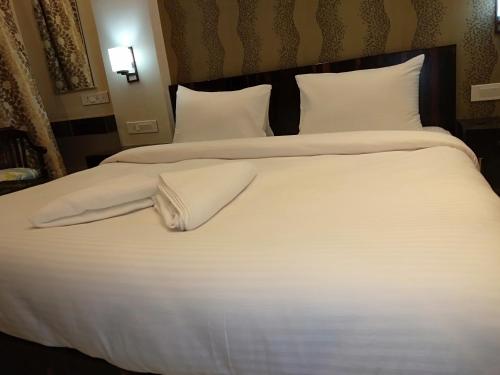 Deluxe Double Room image 4