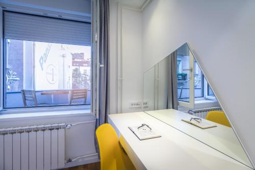 Delights Apartment Belgrade - image 10