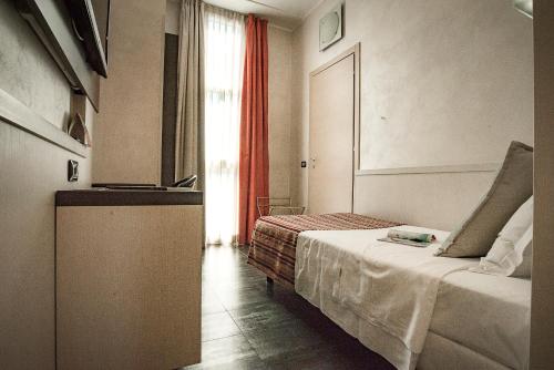 Hotel Milano Navigli - image 4