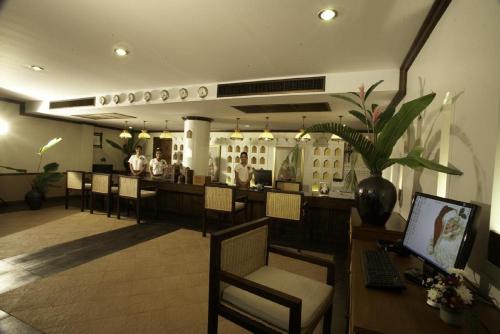 Lobby, Salad Buri Resort & Spa (SHA Plus+) near Mae Haad Beach