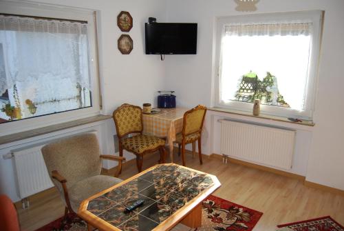 Facilities, 6 Schulstraße in Bieber