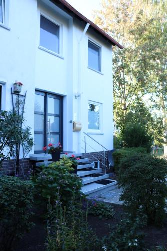 Ferienwohnung Seestern in Steinhude, ruhig gelegen , 2 Schlafzimmer, 2 Bäder, Gartennutzung, Freies WLAN - Apartment - Wunstorf