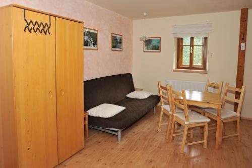 Rodinné ubytování Debrné - image 3