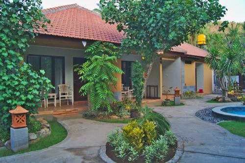 room detail thumbnail 1