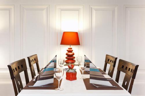 LA CIGOGNE Hotel restaurant