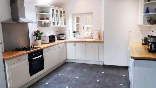 La Douce France Trianon in ปัวเตียร์ ฟูตูโรสโคป