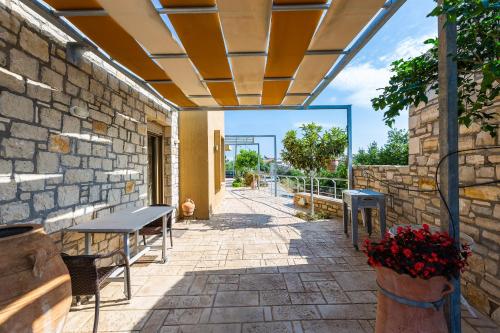 Facilities, Villa Evgoron near Great View
