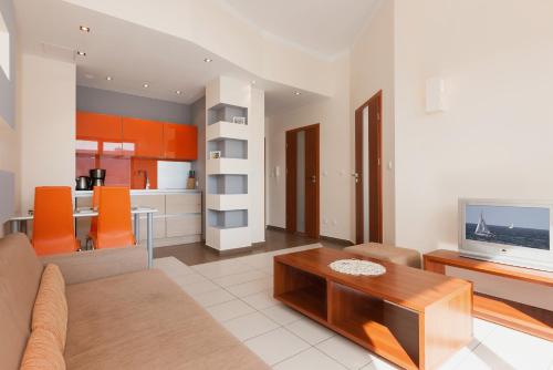 One-Bedroom Apartment image 3
