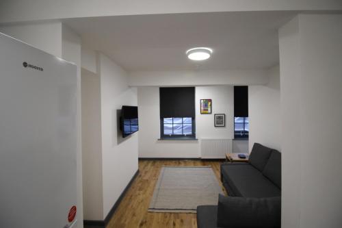 Upstairs At Albion (6 Person), Prescot, Merseyside