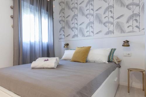 PRECIOSO APT DISEÑO 2 HAB SEVILLA - image 8